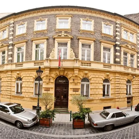Peregrinus Hotel 3* Budapest