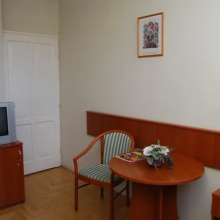 Peregrinus Hotel Будапешт