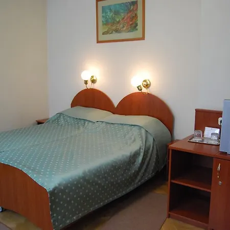 Peregrinus Hotel Отель